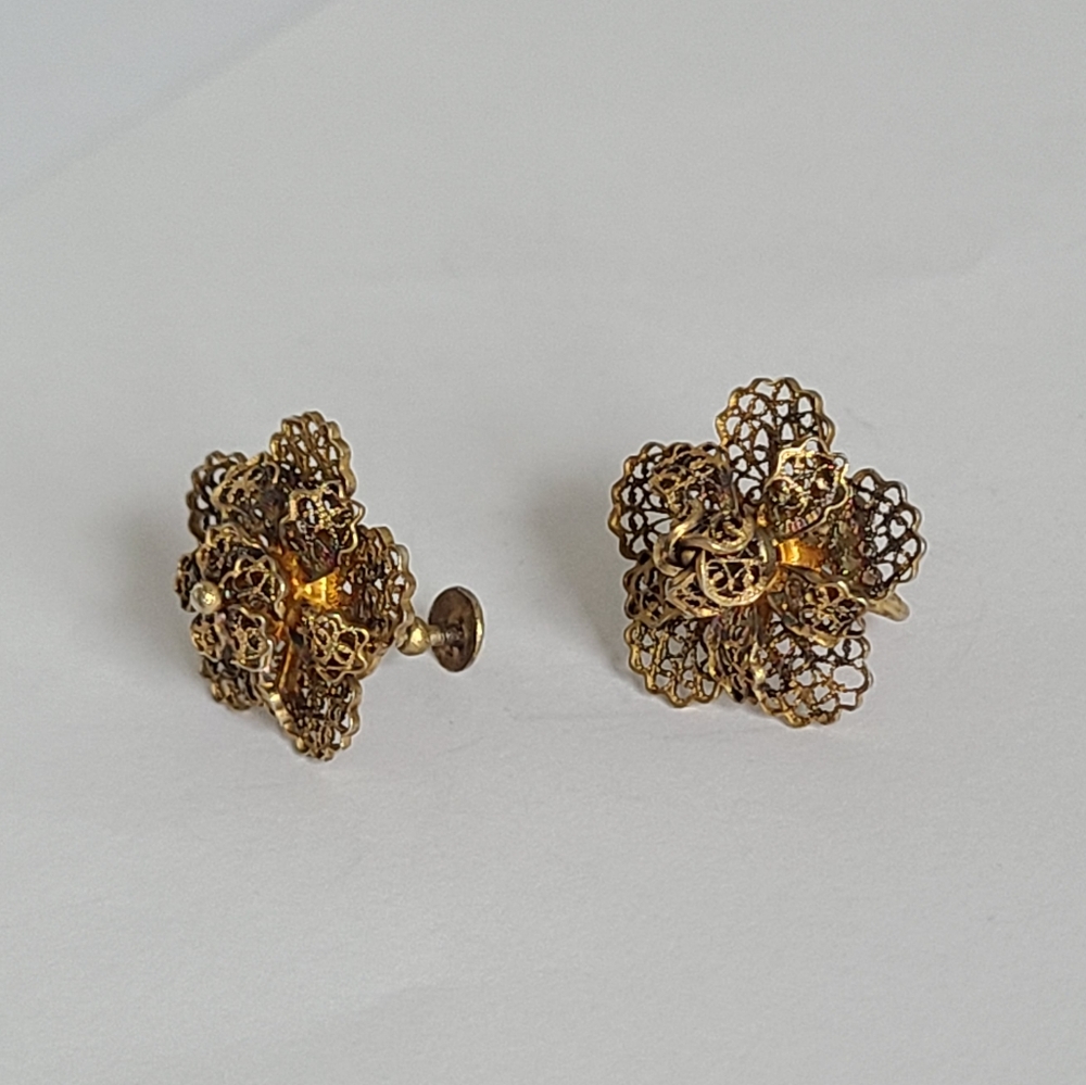 Vintage Chunky Filigree Flower Gold Sterling Silver Stud Screw Back Earrings - Picture 3 of 6